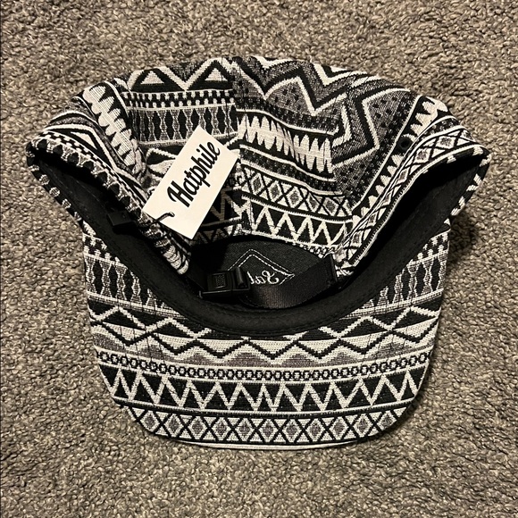 Salty Black and White Patterned Hat - Picture 2 of 3